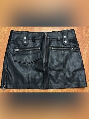 Free People Black Moto Vegan Faux Leather Mini Skirt Size 4